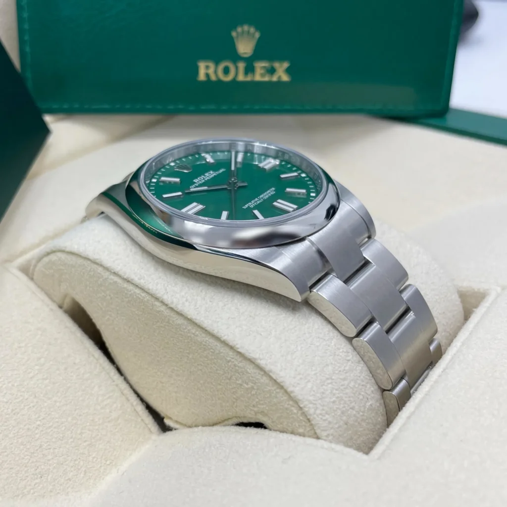 RLX Oyster Perpetual 41mm 124300-0005 Green Index Dial & Smooth Bezel Oyster Bracelet Men’s Watch