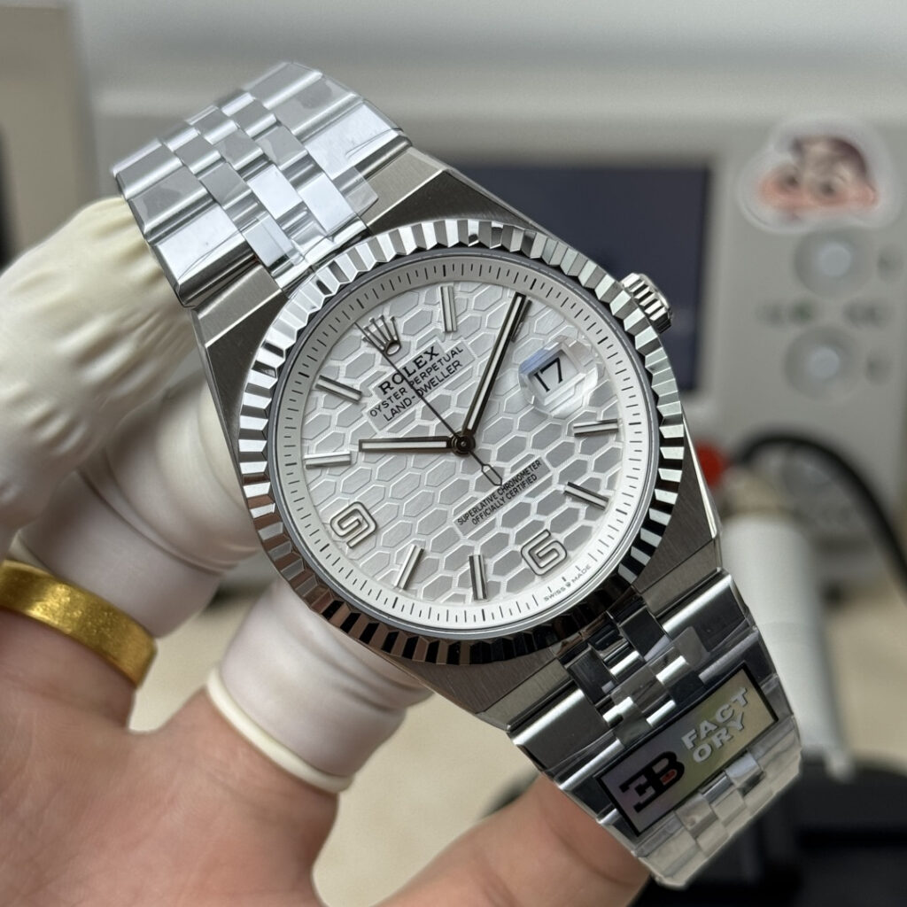 Rolex Oyster Perpetual Land-Dweller 278274 40MM Replica